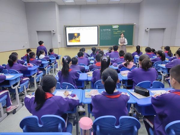 2021年12月6日,道清路小学教师素养大赛